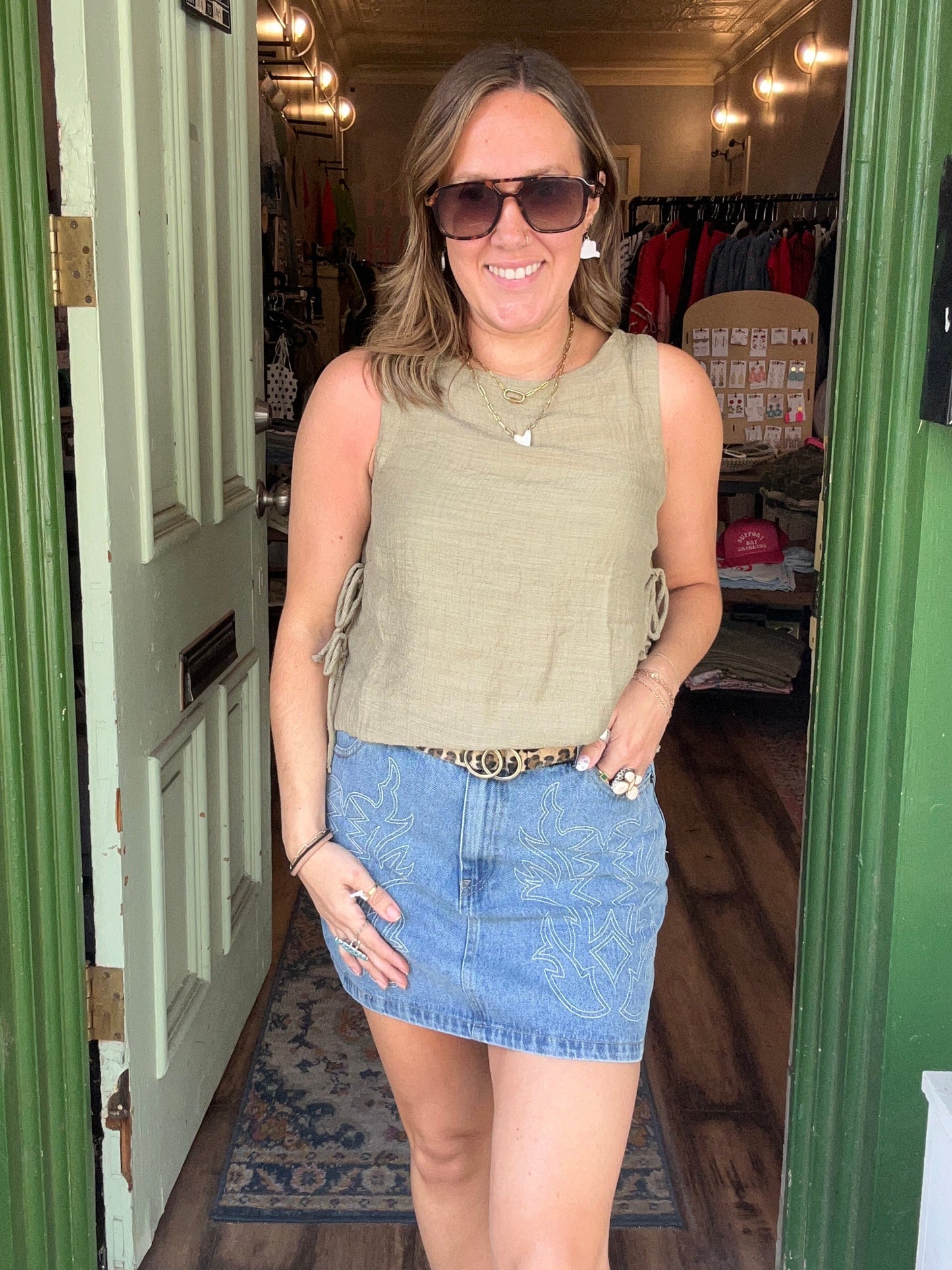 TEXTURED SIDE TIE SLEEVELESS CROP TOP