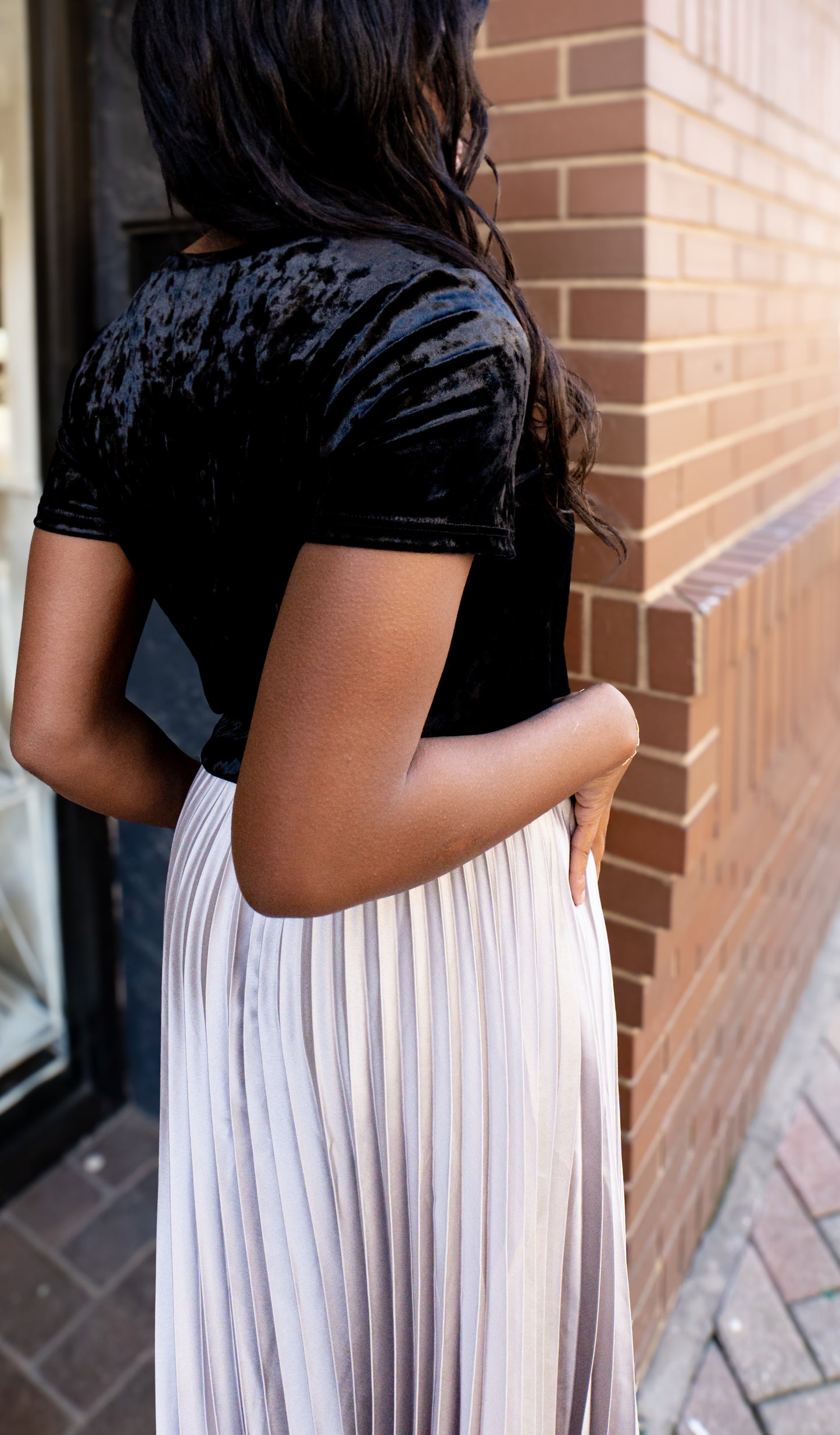 SHORT SLEEVE CREW NECK VELVET TOP