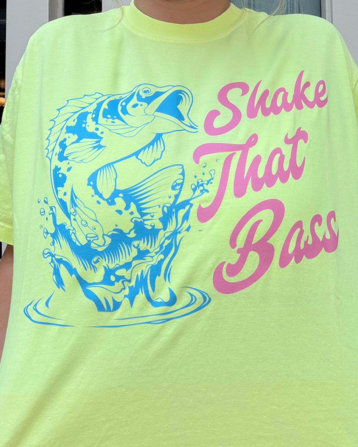 Shake that bass tee