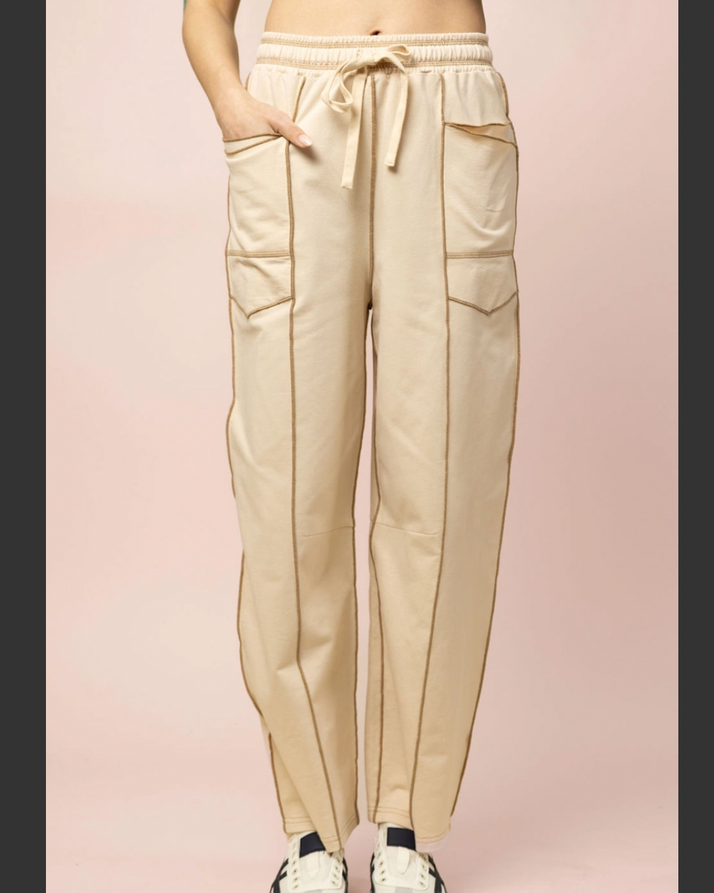 Contrast stitch sweatpants with pockets