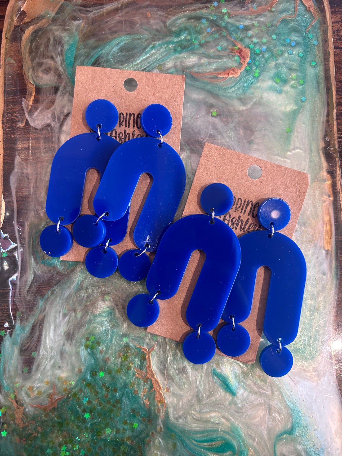Acrylic arch earrings