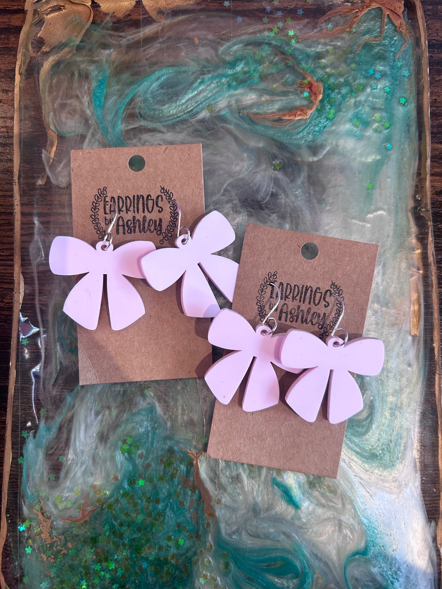 Acrylic bow earrings