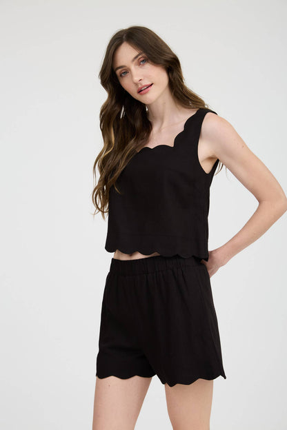 SQUARE SCALLOP TRIM SLEEVELESS WOVEN TOP